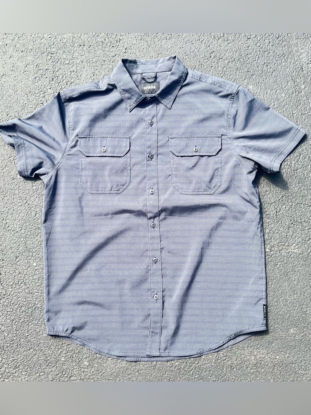Prana Men's Short Sleeve Button-Down Shirt Gray Micro-Check Size M Chest Pockets